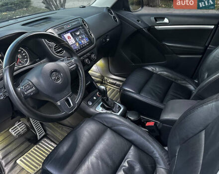 Коричневий Фольксваген Тігуан, об'ємом двигуна 2 л та пробігом 200 тис. км за 16650 $, фото 50 на Automoto.ua