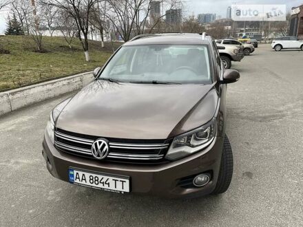 Фольксваген Тигуан 2012 в Киеве на Automoto.ua Коричневый Фольксваген Тигуан, объемом двигателя 2 л и пробегом 179 тыс. км за 16500 $, фото 1 на Automoto.ua