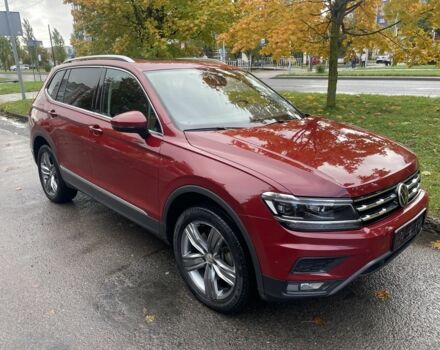 Красный Фольксваген Тигуан, объемом двигателя 2 л и пробегом 75 тыс. км за 19600 $, фото 4 на Automoto.ua