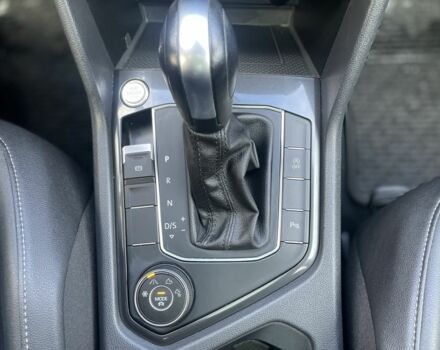 Красный Фольксваген Тигуан, объемом двигателя 2 л и пробегом 75 тыс. км за 19600 $, фото 18 на Automoto.ua