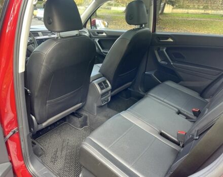 Красный Фольксваген Тигуан, объемом двигателя 2 л и пробегом 75 тыс. км за 19600 $, фото 13 на Automoto.ua