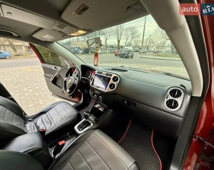 Красный Фольксваген Тигуан, объемом двигателя 2 л и пробегом 244 тыс. км за 8999 $, фото 46 на Automoto.ua