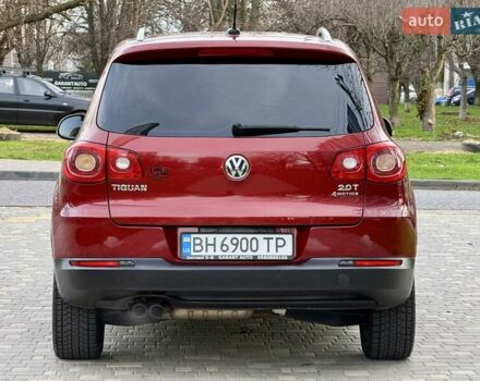 Красный Фольксваген Тигуан, объемом двигателя 2 л и пробегом 244 тыс. км за 8999 $, фото 6 на Automoto.ua