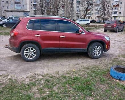 Красный Фольксваген Тигуан, объемом двигателя 1.98 л и пробегом 230 тыс. км за 9300 $, фото 3 на Automoto.ua
