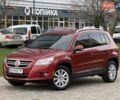 Красный Фольксваген Тигуан, объемом двигателя 2 л и пробегом 244 тыс. км за 8999 $, фото 14 на Automoto.ua