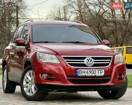 Красный Фольксваген Тигуан, объемом двигателя 2 л и пробегом 244 тыс. км за 8999 $, фото 21 на Automoto.ua
