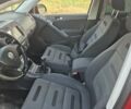 Червоний Фольксваген Тігуан, об'ємом двигуна 2 л та пробігом 212 тис. км за 6999 $, фото 12 на Automoto.ua