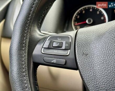 Красный Фольксваген Тигуан, объемом двигателя 1.98 л и пробегом 175 тыс. км за 9890 $, фото 16 на Automoto.ua