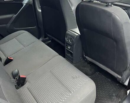 Красный Фольксваген Тигуан, объемом двигателя 1.98 л и пробегом 215 тыс. км за 10500 $, фото 10 на Automoto.ua