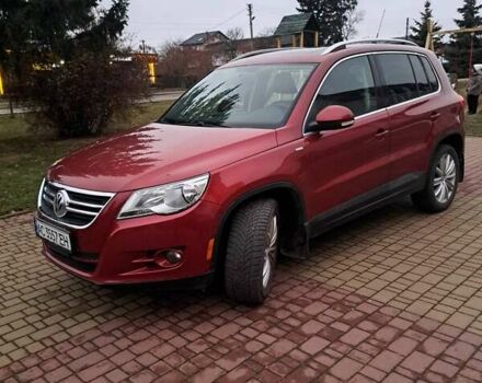 Красный Фольксваген Тигуан, объемом двигателя 1.98 л и пробегом 196 тыс. км за 9500 $, фото 3 на Automoto.ua