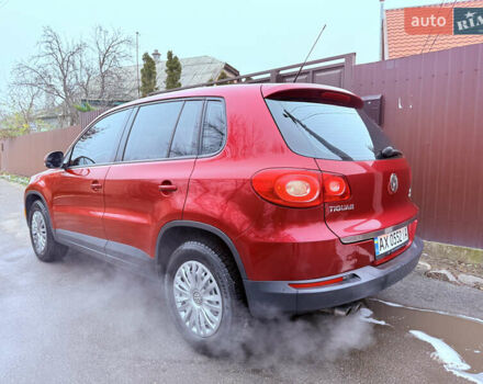 Червоний Фольксваген Тігуан, об'ємом двигуна 1.98 л та пробігом 218 тис. км за 8999 $, фото 10 на Automoto.ua