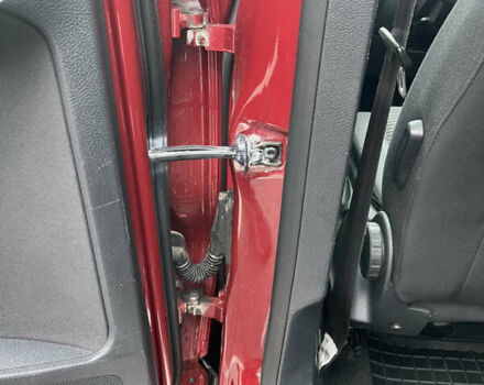 Червоний Фольксваген Тігуан, об'ємом двигуна 2 л та пробігом 232 тис. км за 10900 $, фото 30 на Automoto.ua