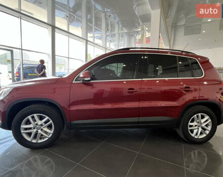 Красный Фольксваген Тигуан, объемом двигателя 2 л и пробегом 108 тыс. км за 12700 $, фото 3 на Automoto.ua
