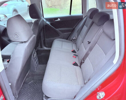 Червоний Фольксваген Тігуан, об'ємом двигуна 1.98 л та пробігом 218 тис. км за 8999 $, фото 20 на Automoto.ua