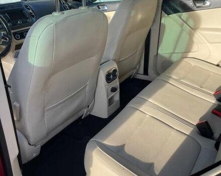 Красный Фольксваген Тигуан, объемом двигателя 1.98 л и пробегом 265 тыс. км за 9990 $, фото 13 на Automoto.ua