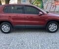Красный Фольксваген Тигуан, объемом двигателя 0 л и пробегом 200 тыс. км за 9800 $, фото 1 на Automoto.ua