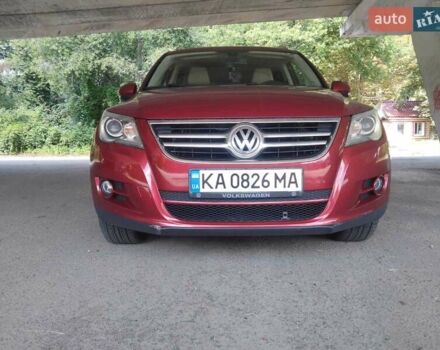 Червоний Фольксваген Тігуан, об'ємом двигуна 1.98 л та пробігом 169 тис. км за 10000 $, фото 8 на Automoto.ua