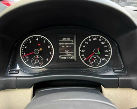 Червоний Фольксваген Тігуан, об'ємом двигуна 2 л та пробігом 120 тис. км за 11800 $, фото 16 на Automoto.ua