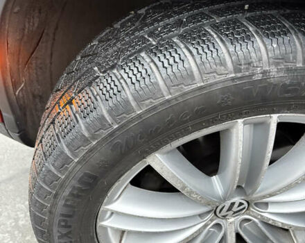 Красный Фольксваген Тигуан, объемом двигателя 1.98 л и пробегом 224 тыс. км за 11500 $, фото 13 на Automoto.ua