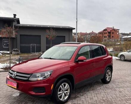 Красный Фольксваген Тигуан, объемом двигателя 2 л и пробегом 198 тыс. км за 8999 $, фото 2 на Automoto.ua