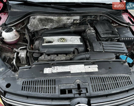 Красный Фольксваген Тигуан, объемом двигателя 1.98 л и пробегом 224 тыс. км за 11500 $, фото 15 на Automoto.ua