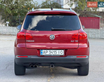 Красный Фольксваген Тигуан, объемом двигателя 1.98 л и пробегом 181 тыс. км за 12200 $, фото 5 на Automoto.ua