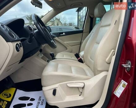 Красный Фольксваген Тигуан, объемом двигателя 1.98 л и пробегом 120 тыс. км за 11800 $, фото 8 на Automoto.ua