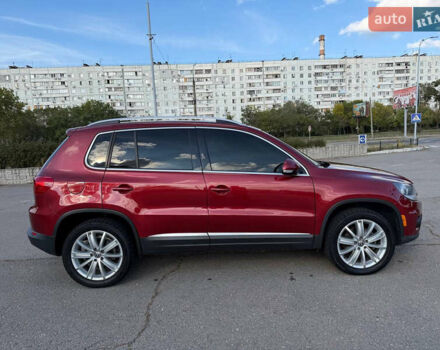 Красный Фольксваген Тигуан, объемом двигателя 1.98 л и пробегом 181 тыс. км за 12200 $, фото 3 на Automoto.ua