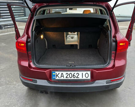 Красный Фольксваген Тигуан, объемом двигателя 1.98 л и пробегом 224 тыс. км за 11500 $, фото 11 на Automoto.ua