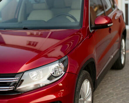 Красный Фольксваген Тигуан, объемом двигателя 1.98 л и пробегом 159 тыс. км за 13300 $, фото 13 на Automoto.ua