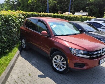 Красный Фольксваген Тигуан, объемом двигателя 2 л и пробегом 123 тыс. км за 267 $, фото 5 на Automoto.ua