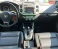 Червоний Фольксваген Тігуан, об'ємом двигуна 2 л та пробігом 91 тис. км за 13500 $, фото 7 на Automoto.ua