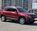 Червоний Фольксваген Тігуан, об'ємом двигуна 2 л та пробігом 91 тис. км за 13500 $, фото 3 на Automoto.ua