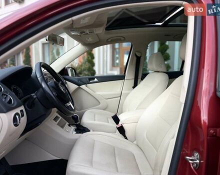 Красный Фольксваген Тигуан, объемом двигателя 1.98 л и пробегом 181 тыс. км за 13499 $, фото 47 на Automoto.ua