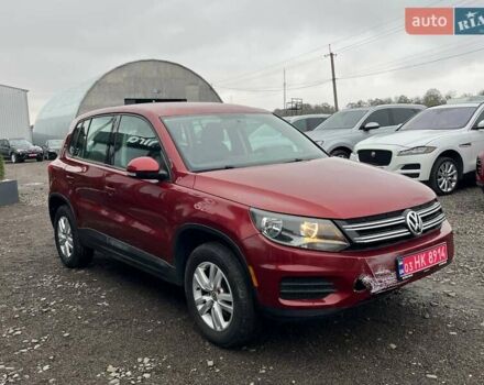 Червоний Фольксваген Тігуан, об'ємом двигуна 2 л та пробігом 142 тис. км за 7900 $, фото 2 на Automoto.ua