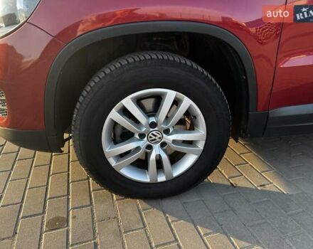 Красный Фольксваген Тигуан, объемом двигателя 1.98 л и пробегом 91 тыс. км за 13000 $, фото 6 на Automoto.ua