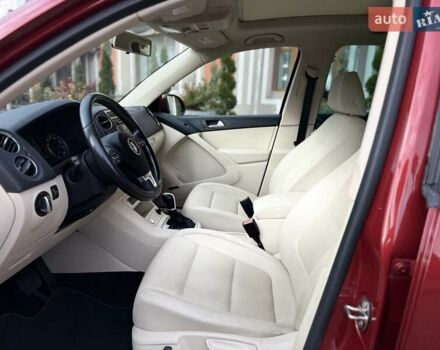 Красный Фольксваген Тигуан, объемом двигателя 1.98 л и пробегом 181 тыс. км за 13499 $, фото 44 на Automoto.ua