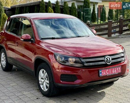 Красный Фольксваген Тигуан, объемом двигателя 1.98 л и пробегом 160 тыс. км за 12000 $, фото 8 на Automoto.ua