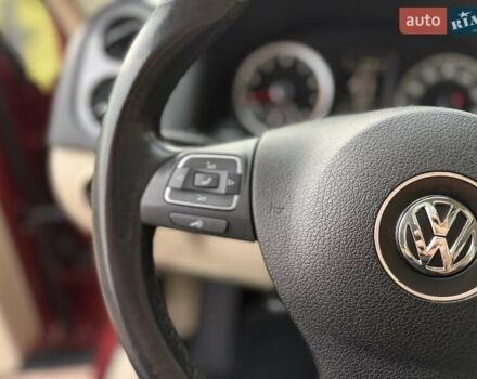 Красный Фольксваген Тигуан, объемом двигателя 1.98 л и пробегом 181 тыс. км за 13499 $, фото 51 на Automoto.ua