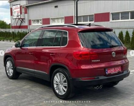 Красный Фольксваген Тигуан, объемом двигателя 2 л и пробегом 205 тыс. км за 12000 $, фото 7 на Automoto.ua