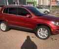 Красный Фольксваген Тигуан, объемом двигателя 2 л и пробегом 177 тыс. км за 12700 $, фото 6 на Automoto.ua