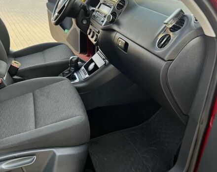 Красный Фольксваген Тигуан, объемом двигателя 1.98 л и пробегом 91 тыс. км за 13000 $, фото 3 на Automoto.ua