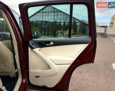 Красный Фольксваген Тигуан, объемом двигателя 1.98 л и пробегом 181 тыс. км за 13499 $, фото 75 на Automoto.ua