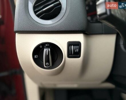 Красный Фольксваген Тигуан, объемом двигателя 1.98 л и пробегом 181 тыс. км за 13499 $, фото 54 на Automoto.ua