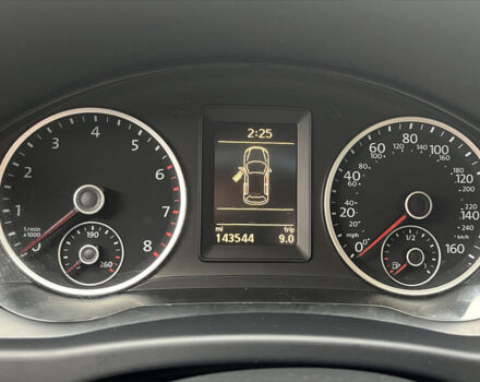 Красный Фольксваген Тигуан, объемом двигателя 2 л и пробегом 231 тыс. км за 12999 $, фото 11 на Automoto.ua