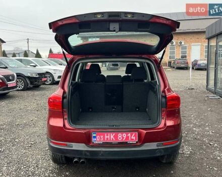 Червоний Фольксваген Тігуан, об'ємом двигуна 2 л та пробігом 142 тис. км за 7900 $, фото 24 на Automoto.ua