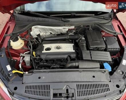 Красный Фольксваген Тигуан, объемом двигателя 1.98 л и пробегом 181 тыс. км за 13499 $, фото 85 на Automoto.ua