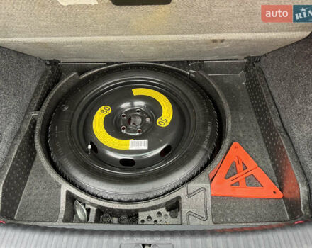 Красный Фольксваген Тигуан, объемом двигателя 1.98 л и пробегом 160 тыс. км за 12000 $, фото 16 на Automoto.ua