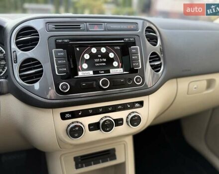 Красный Фольксваген Тигуан, объемом двигателя 1.98 л и пробегом 181 тыс. км за 13499 $, фото 56 на Automoto.ua