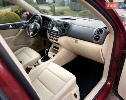 Красный Фольксваген Тигуан, объемом двигателя 1.98 л и пробегом 181 тыс. км за 13499 $, фото 73 на Automoto.ua